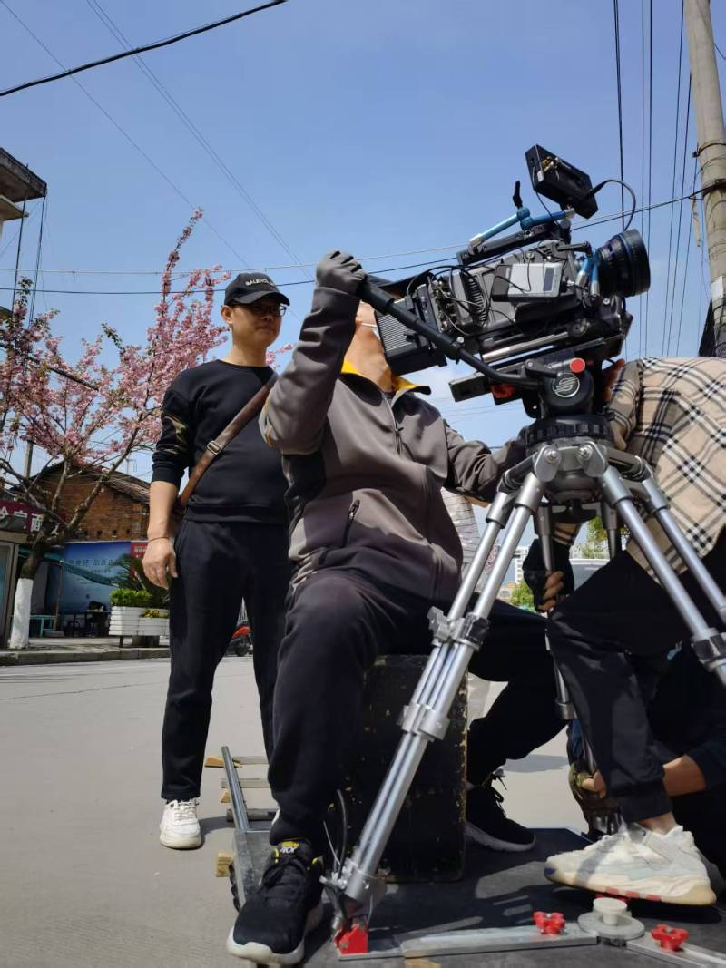 宁江区广告片拍摄：快消品牌爆款之选，网感内容适配社媒传播！